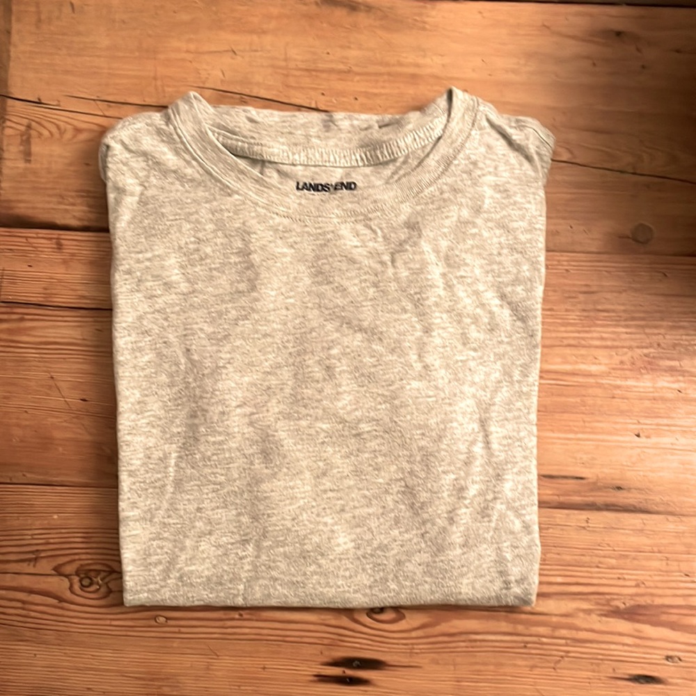 Boys Lands End t-shirt. Size large (14-16) for years 12/14. Grey melange.